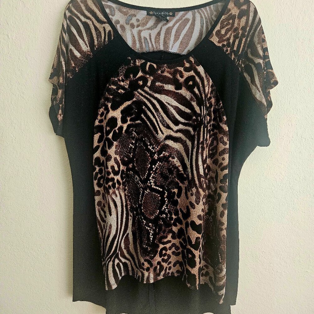 Black Animal print tunic slit in back 1X